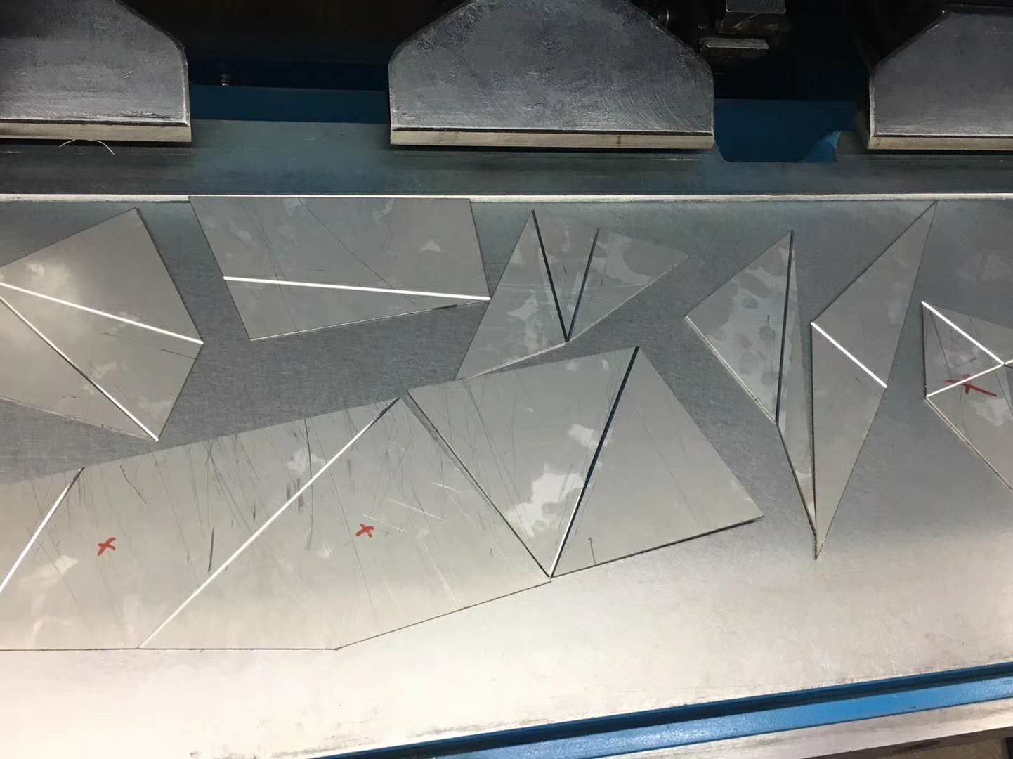 國輝刨槽機(jī)已抵達(dá)泰國，客戶很滿意